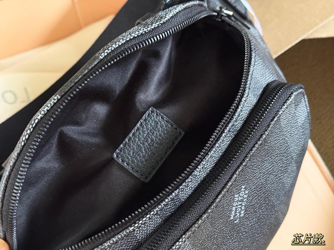 LV Rush Bag for men 139050