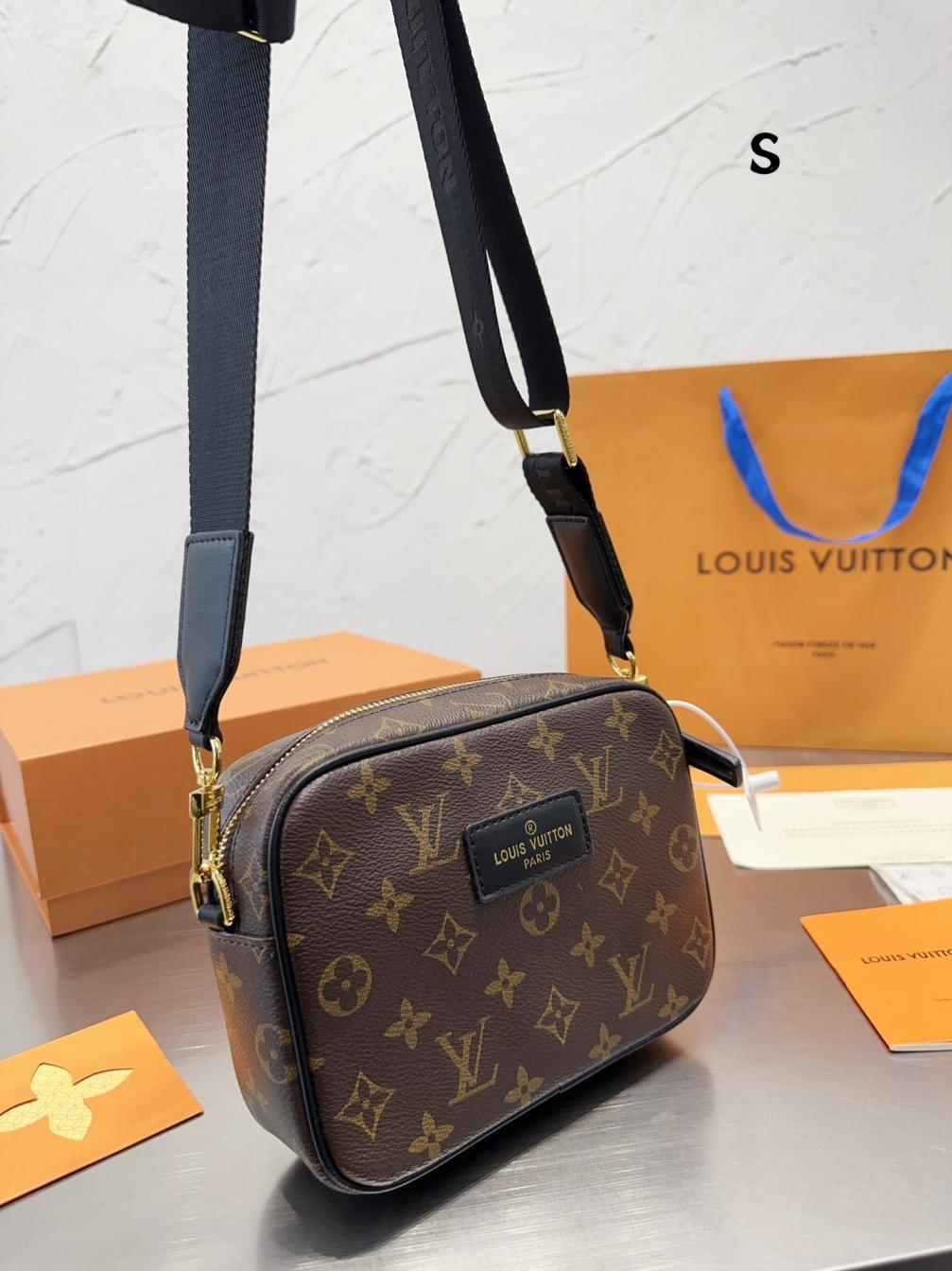 LV louis vuitton vintage men bag 131656