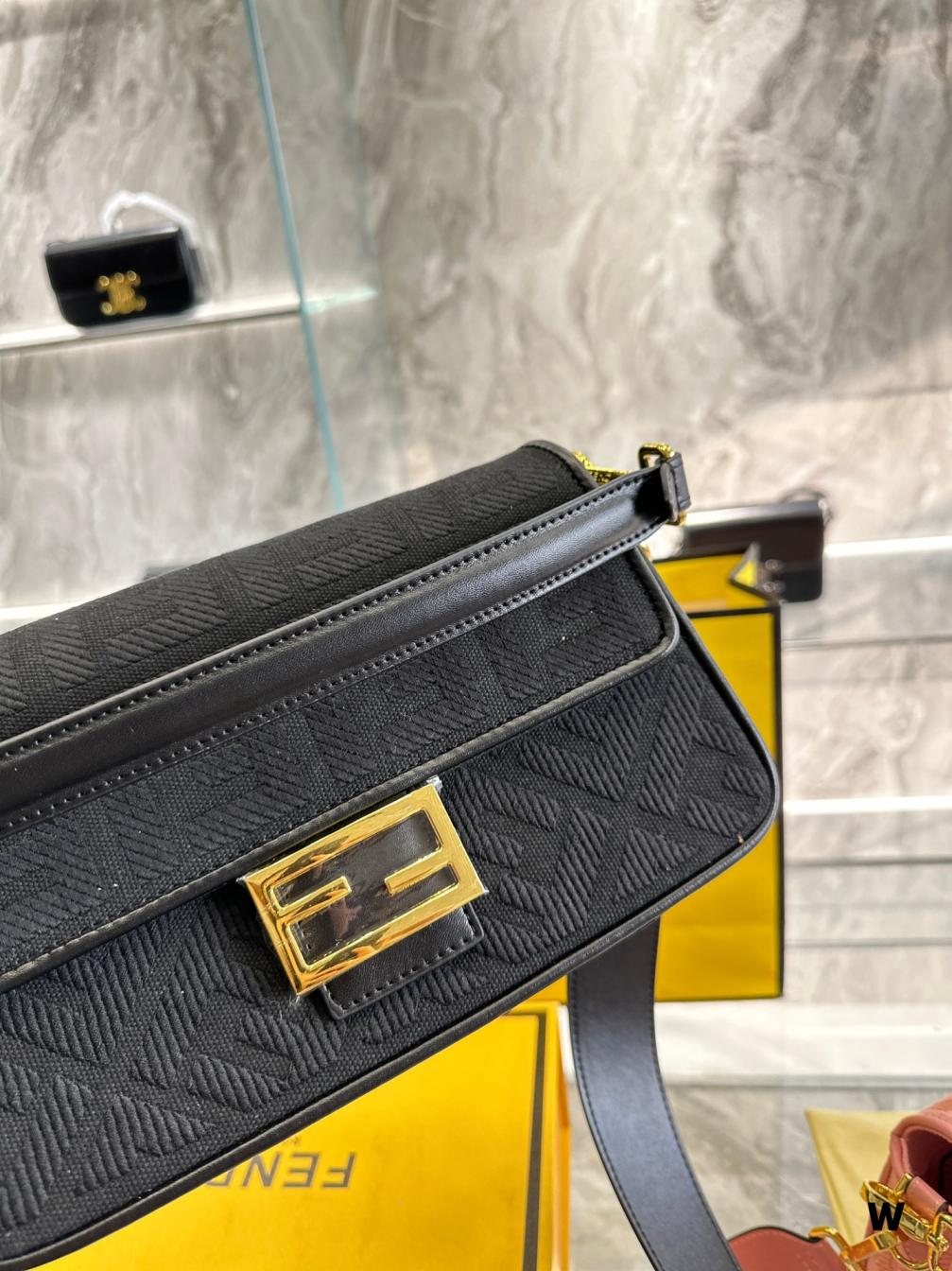 Fendi Baguette bag 131454