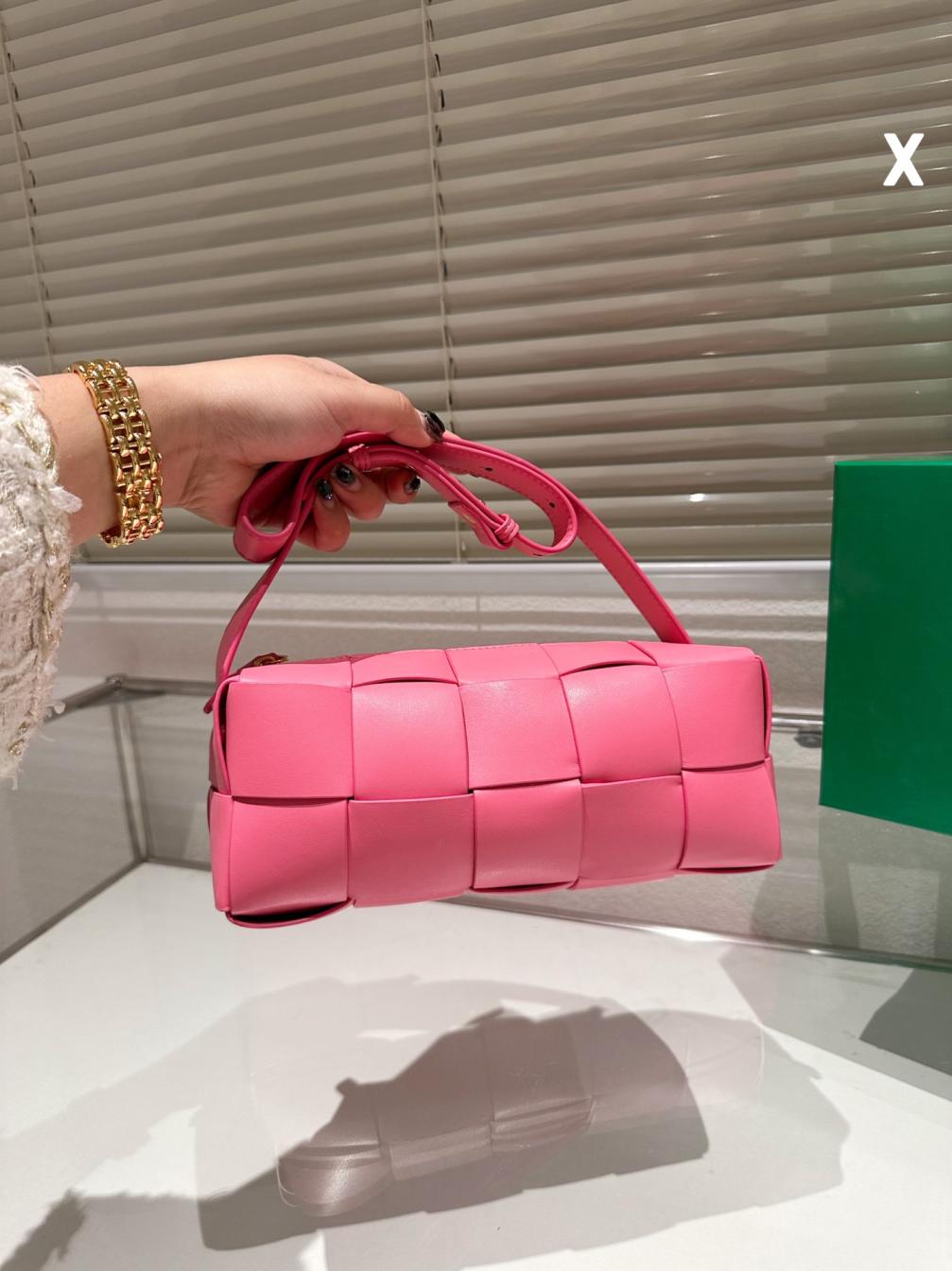 BV BOTTEGA VENETA CASSETTE Bag 131723