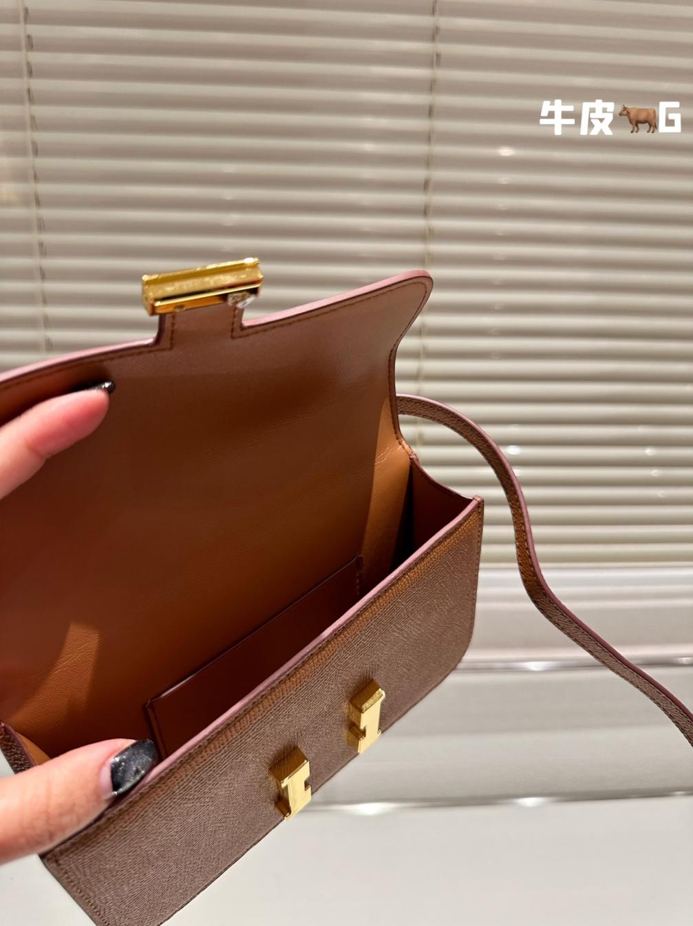 Hermes Constance 132223