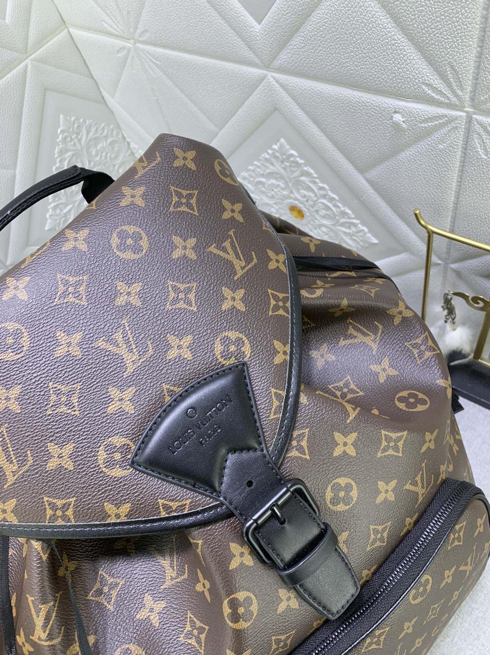 LV M46683 Montsouris Backpack Monogram Eclipse