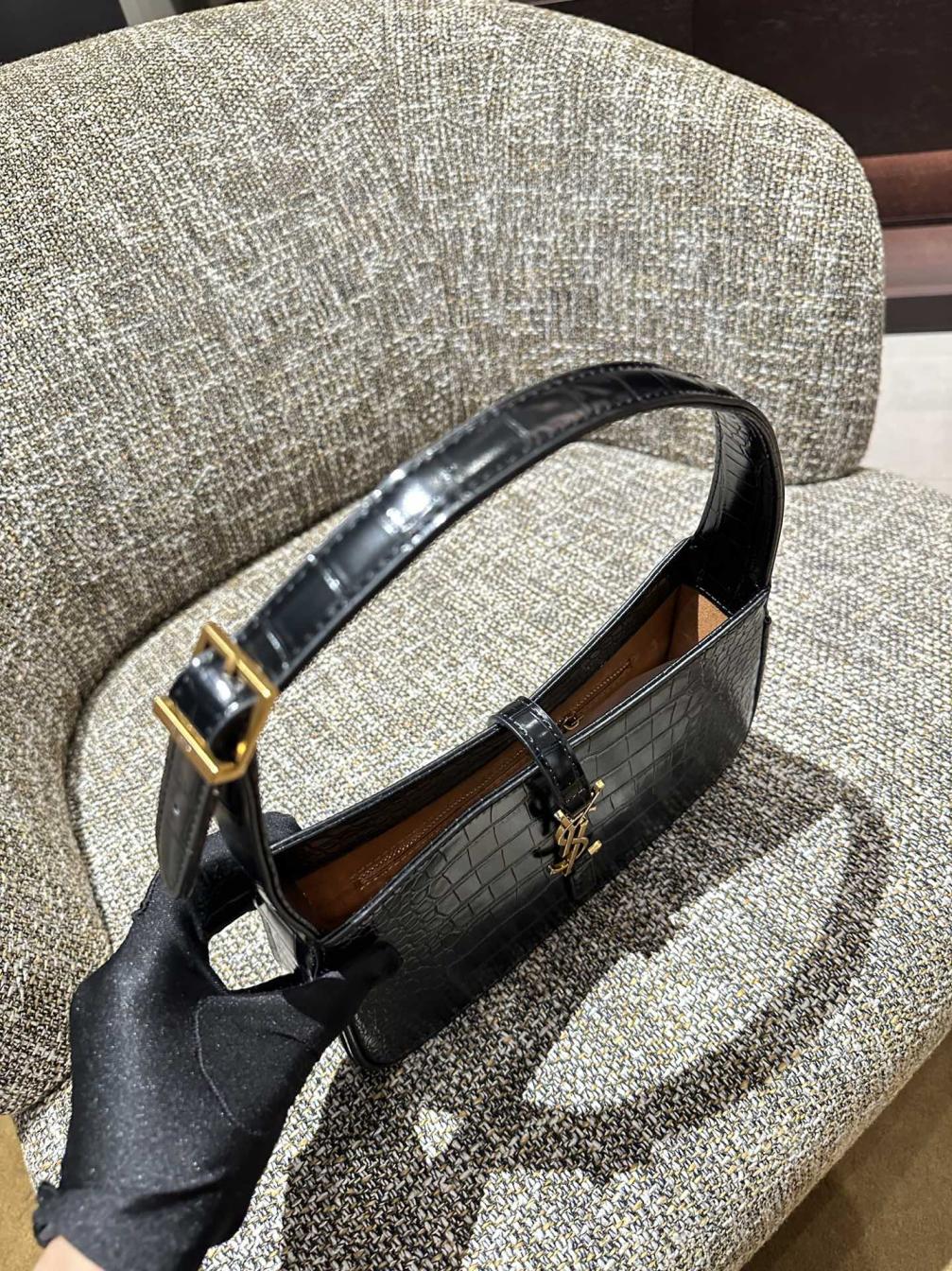 YSL Le5a 7 BAG 133768
