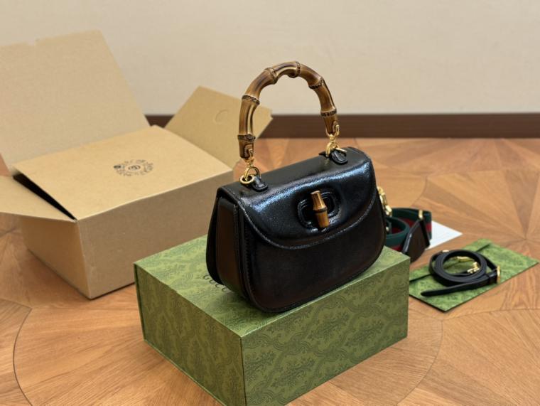 Gucci Diana bamboo handbag