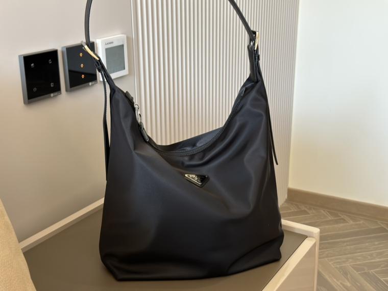 Prada hobo handbag 134161