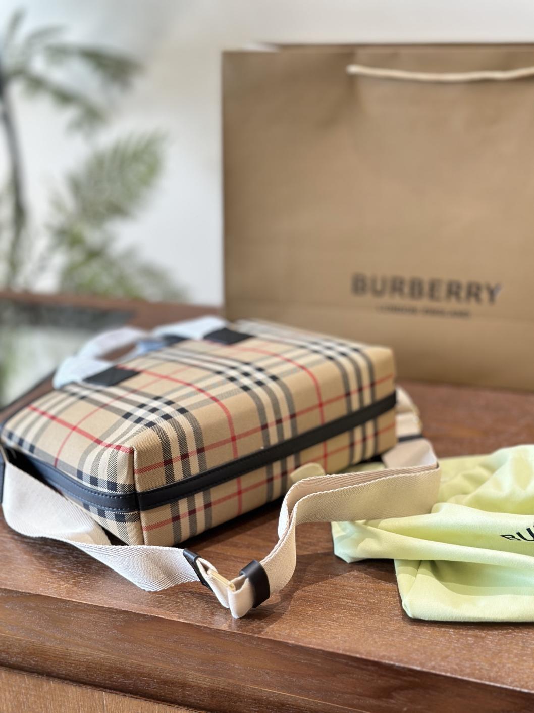 burberry 24 nylon handbag 134437