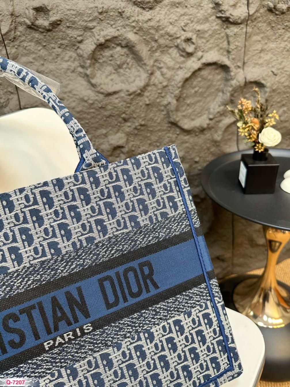 Dior Tote book hand bag