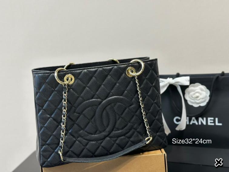 CHANEL Gst tote bag