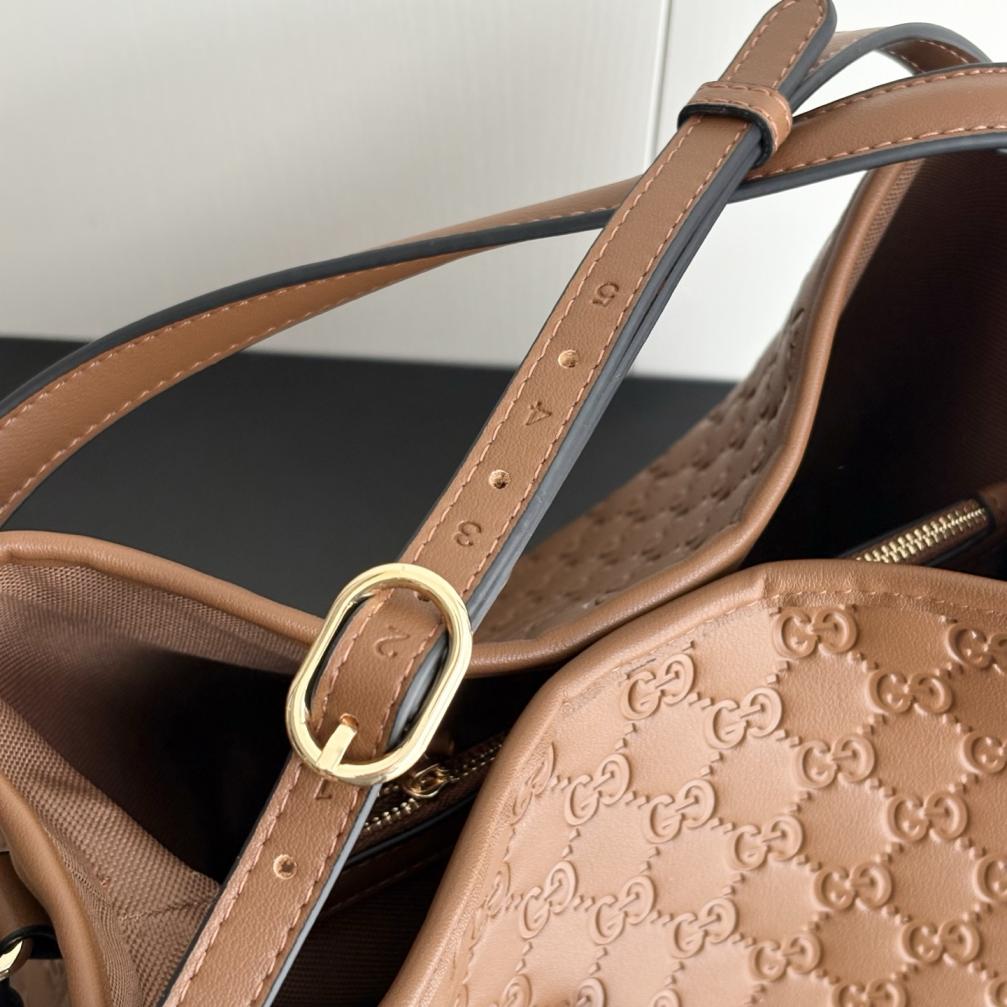 Gucci handbag 815214 2 sizes