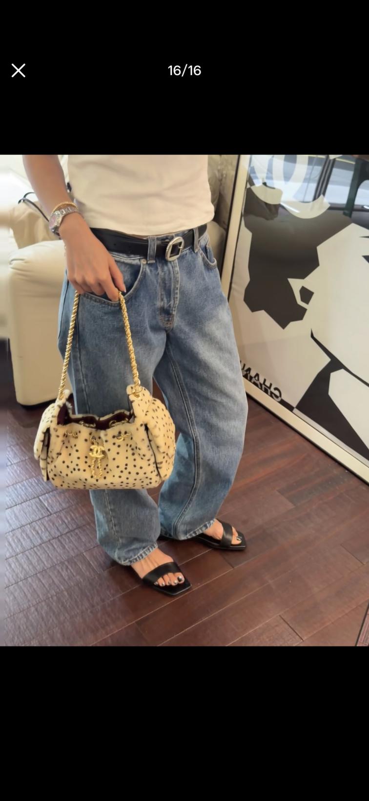 Jennie 26A Chanel tote 25bag
