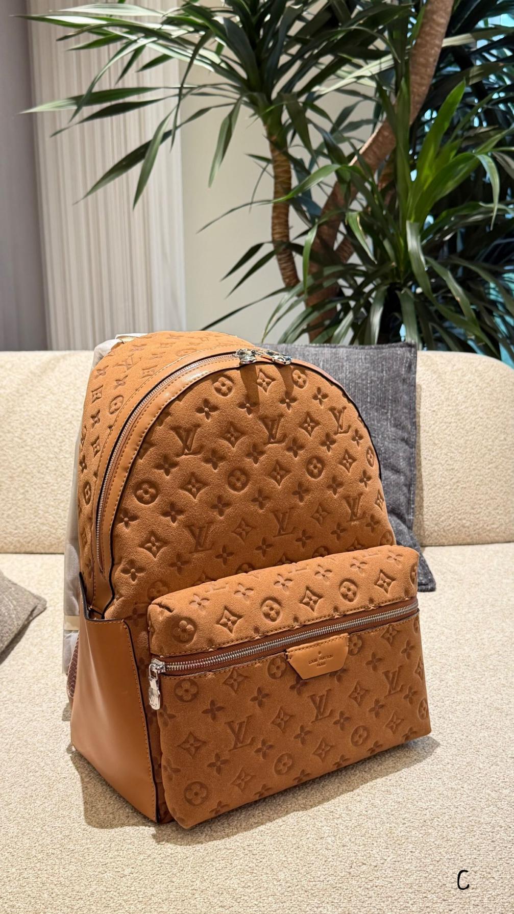 LV Discovery Monogram Eclipse backbag/backpack