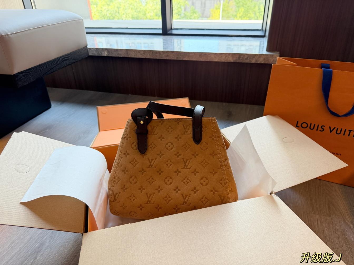 LV Louis Vuitton monogram all in one tote bag